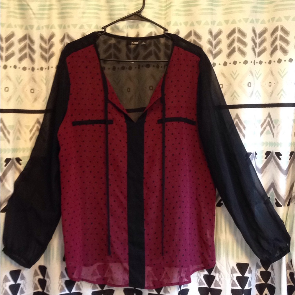 ⭐️ Long sleeve sheer blouse
